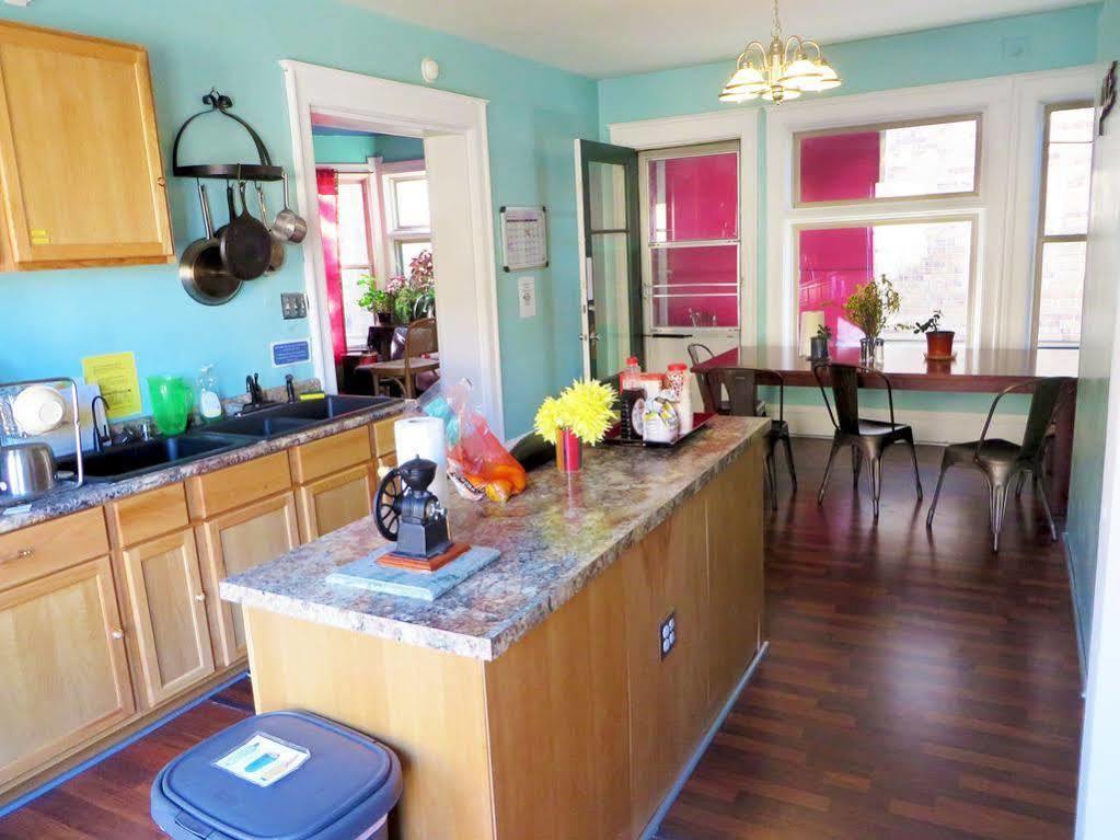 Hi - Madison Hostel エクステリア 写真